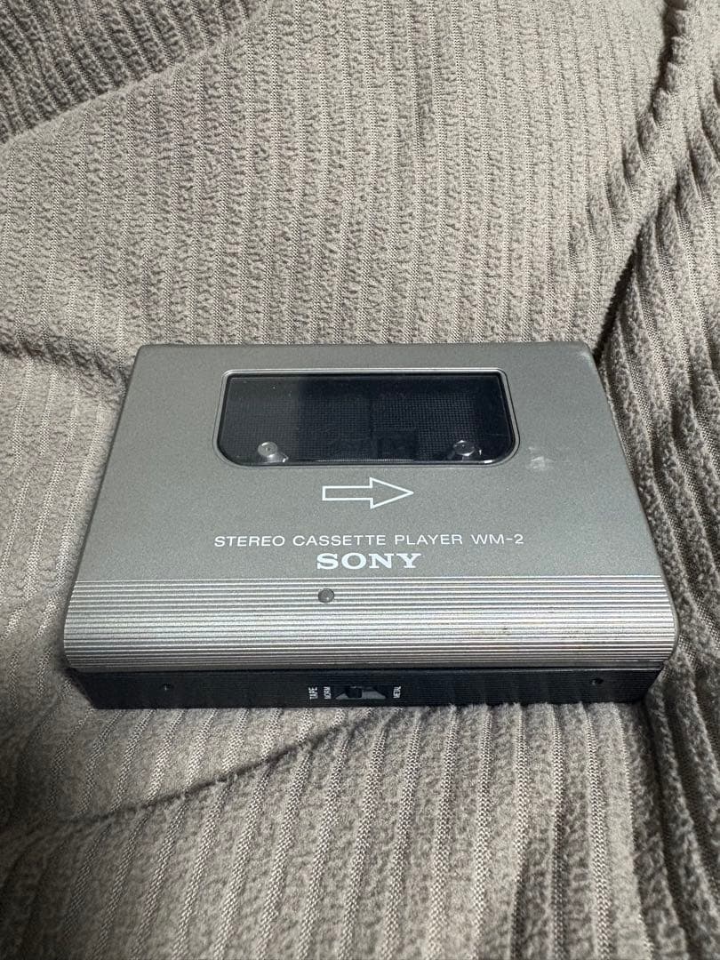 SONY WALKMAN WM-2 カセットウォークマン 銀 ケース付