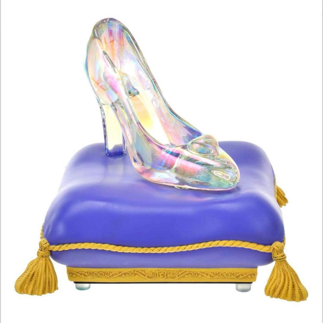 シンデレラ♡ライトアップフィギュア♡ガラスの靴☆75周年限定