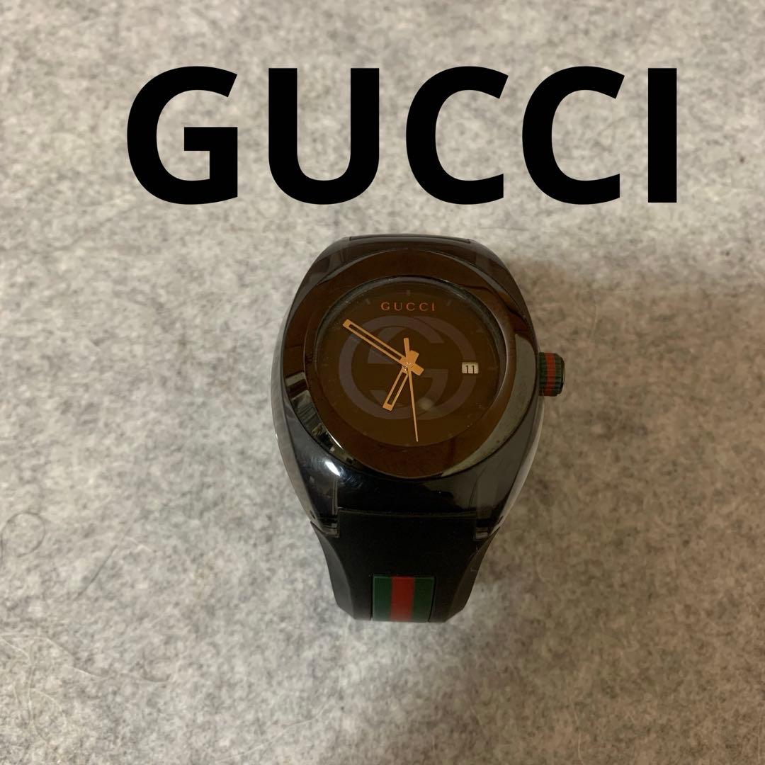 [極美品] GUCCI ブラックラバーベルト 時計　137.1