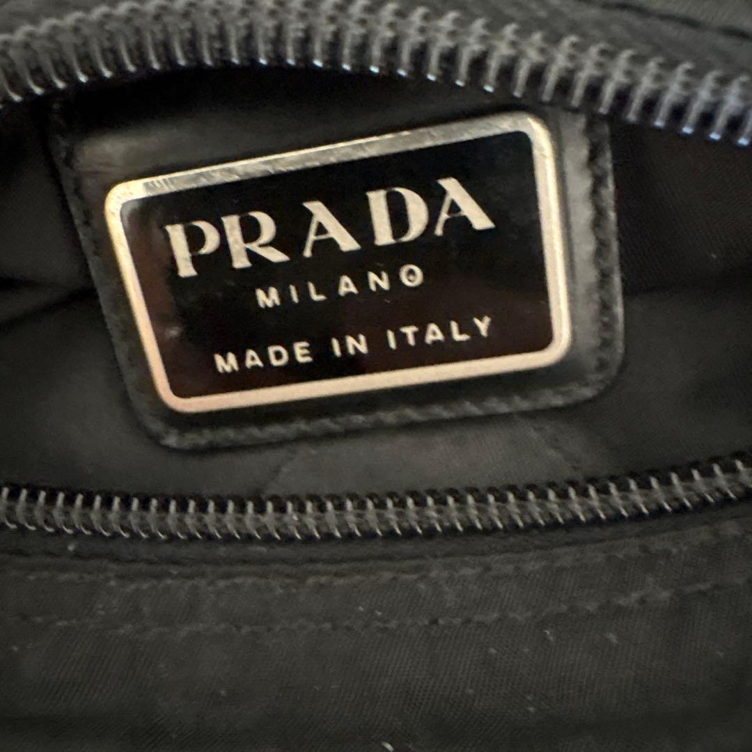 PRADA ブラック サコッシュ　ナイロンバッグ