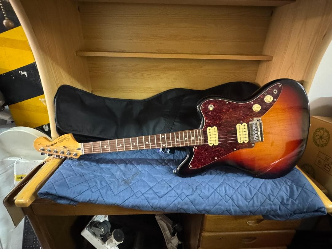 SQUIER FENDER JAGMASTER STANDARD エレキギター