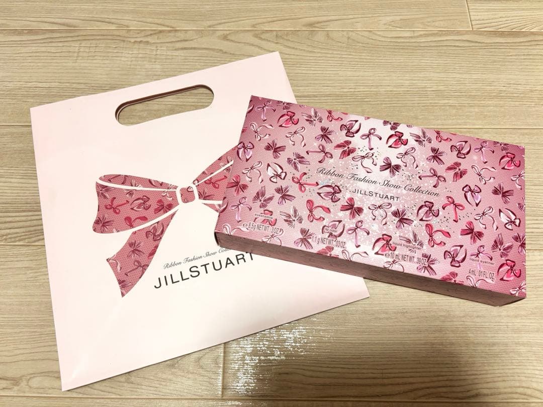 JILLSTUARTクリスマスコフレ2025セット（限定ショッパー付）