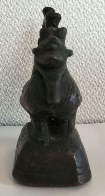 東南アジア　分銅　①