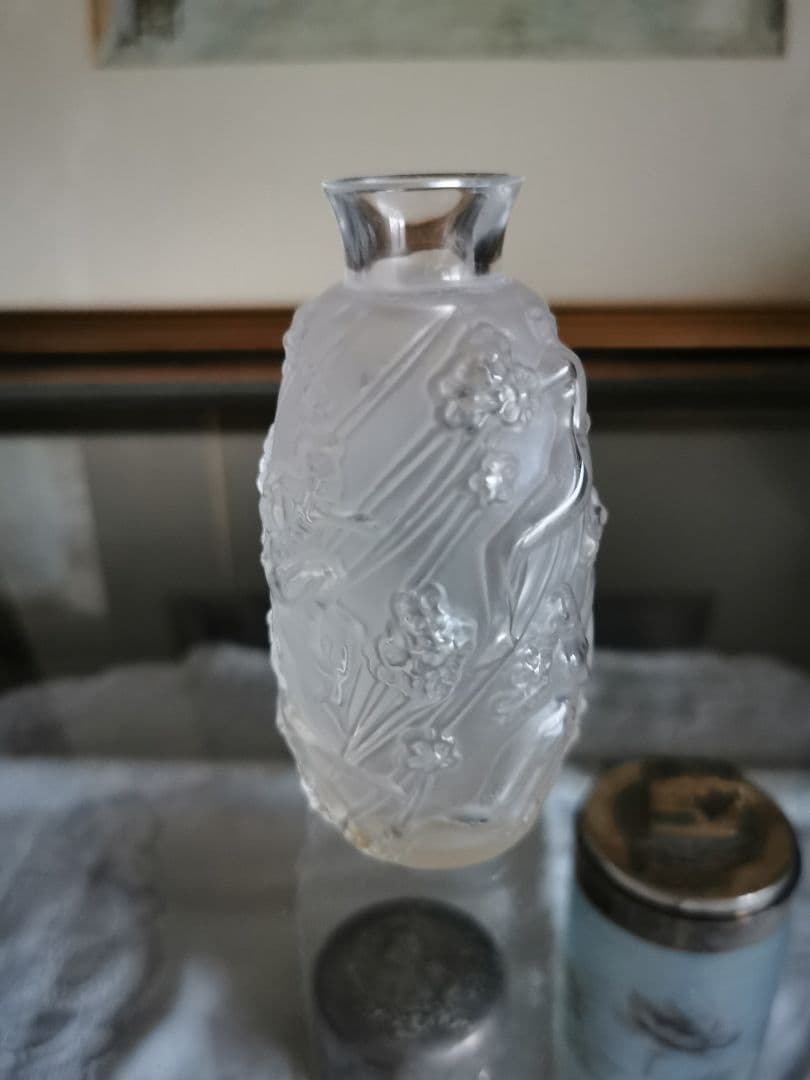 アンティーク ラリック ８人のファム 裸婦 巫女像花瓶 パヒュームガラスボトル