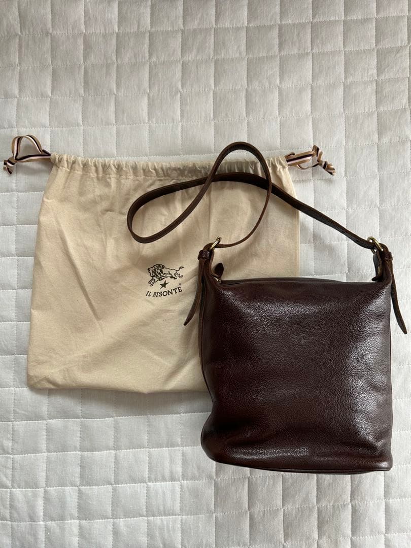 ILBISONTE イルビゾンテ　ショルダーバッグ