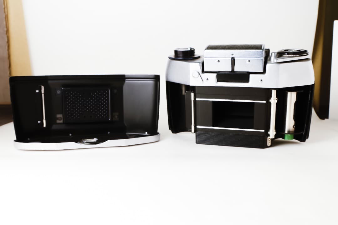 【美品】EXA 1b フィルム一眼レフカメラ ドイツ製　＃4