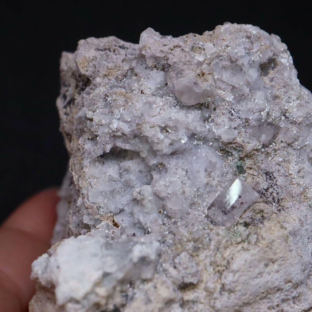 トパーズ 母岩付き 229.8g TZ417 原石 鉱物　パワーストーン　天然石