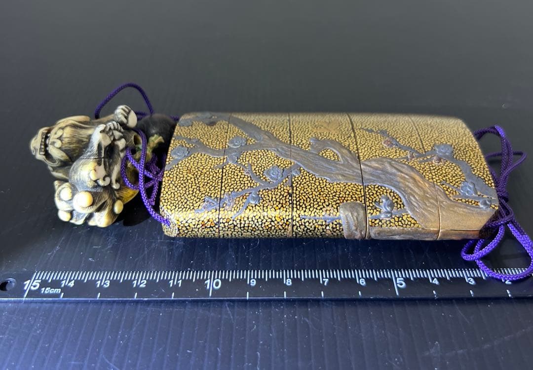 江戸時代　極上盛上鷲内梨地　五段大振印籠　極上獅子根付　東Y7-0812⭐︎2F