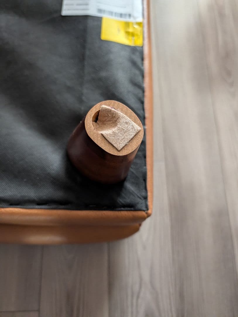 かねたや オットマン　オシリス　SP IT108 イタリア製総革 2024年購入