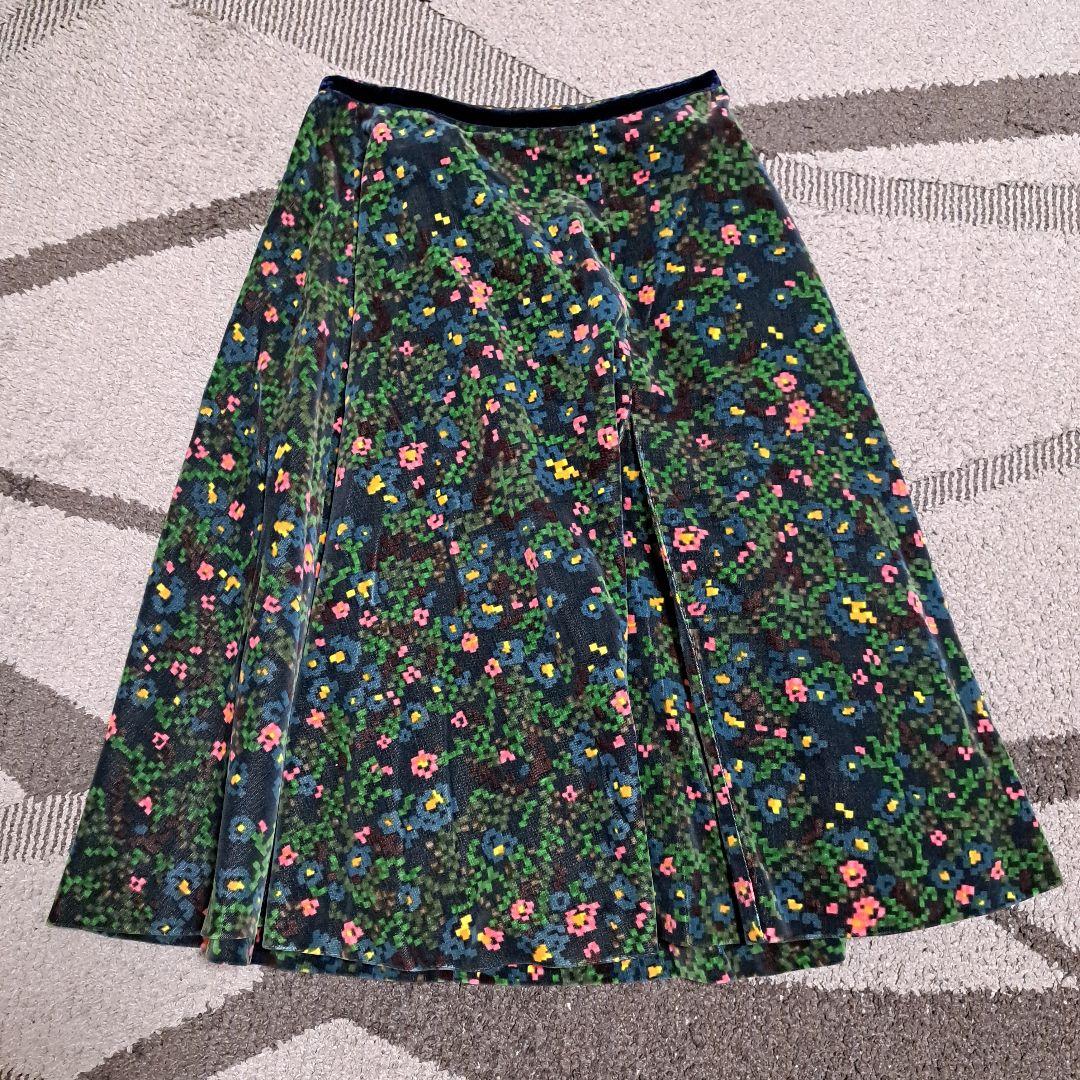 新品同様【mina perhonen】フラワープリントスカート