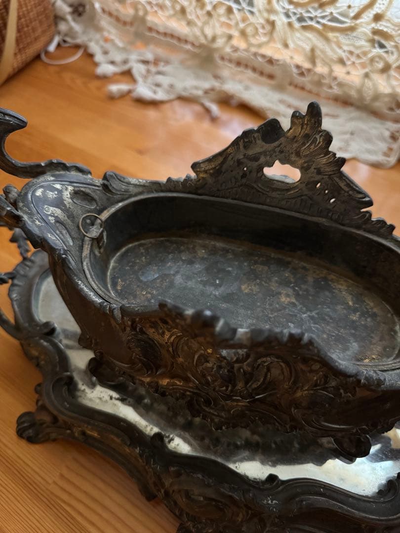 アンティーク ジャルディニエールとミラートレイのセット