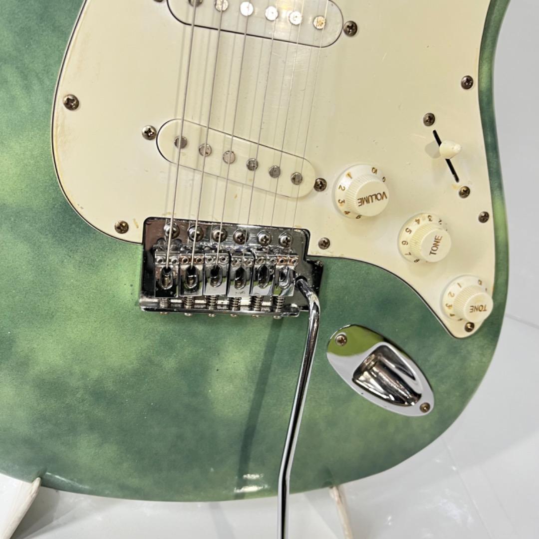 Vintage 　ストラトキャスタータイプ 　カモ感グリーン