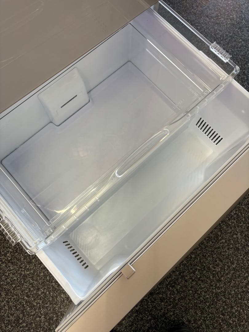 埼玉県 引取限定 中古品 2021年製 三菱 冷蔵庫 600l