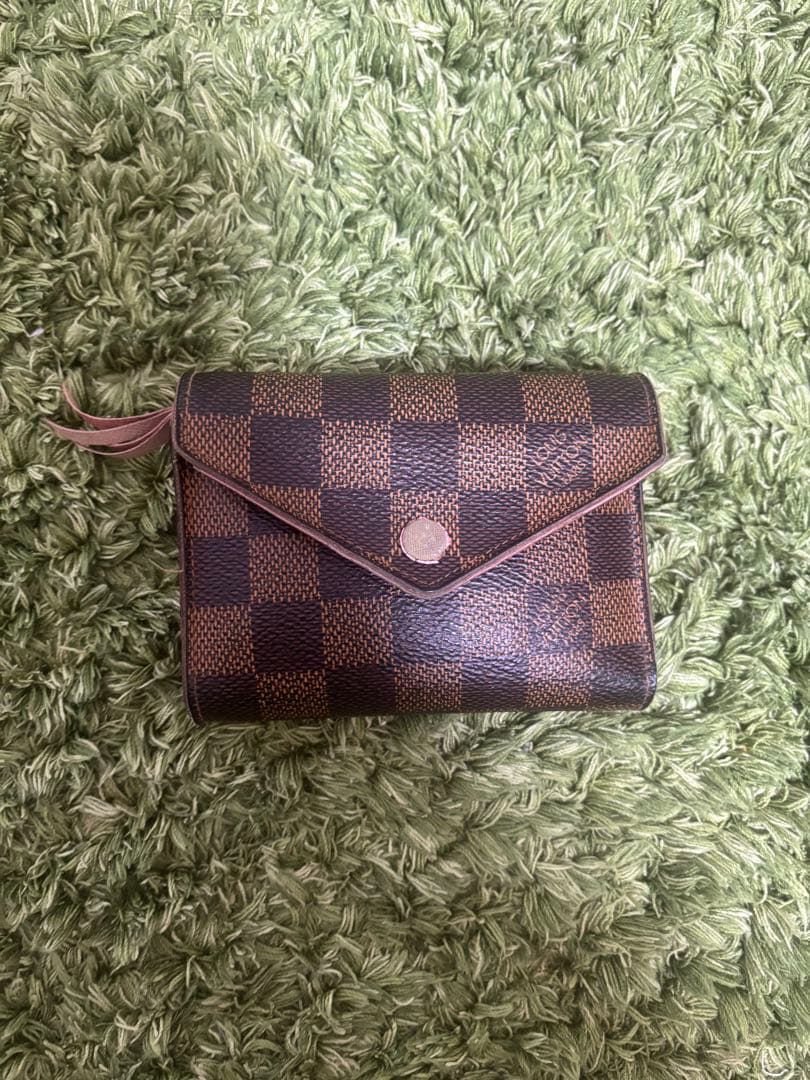 ルイ・ヴィトン♡ ダミエ エベヌ ローズ ポルトフォイユ ヴィクトリーヌ