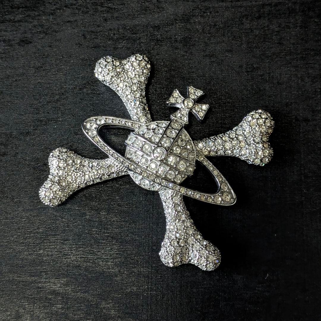 vivienne westwood パイレーツオーブ ラインストーン ブローチ