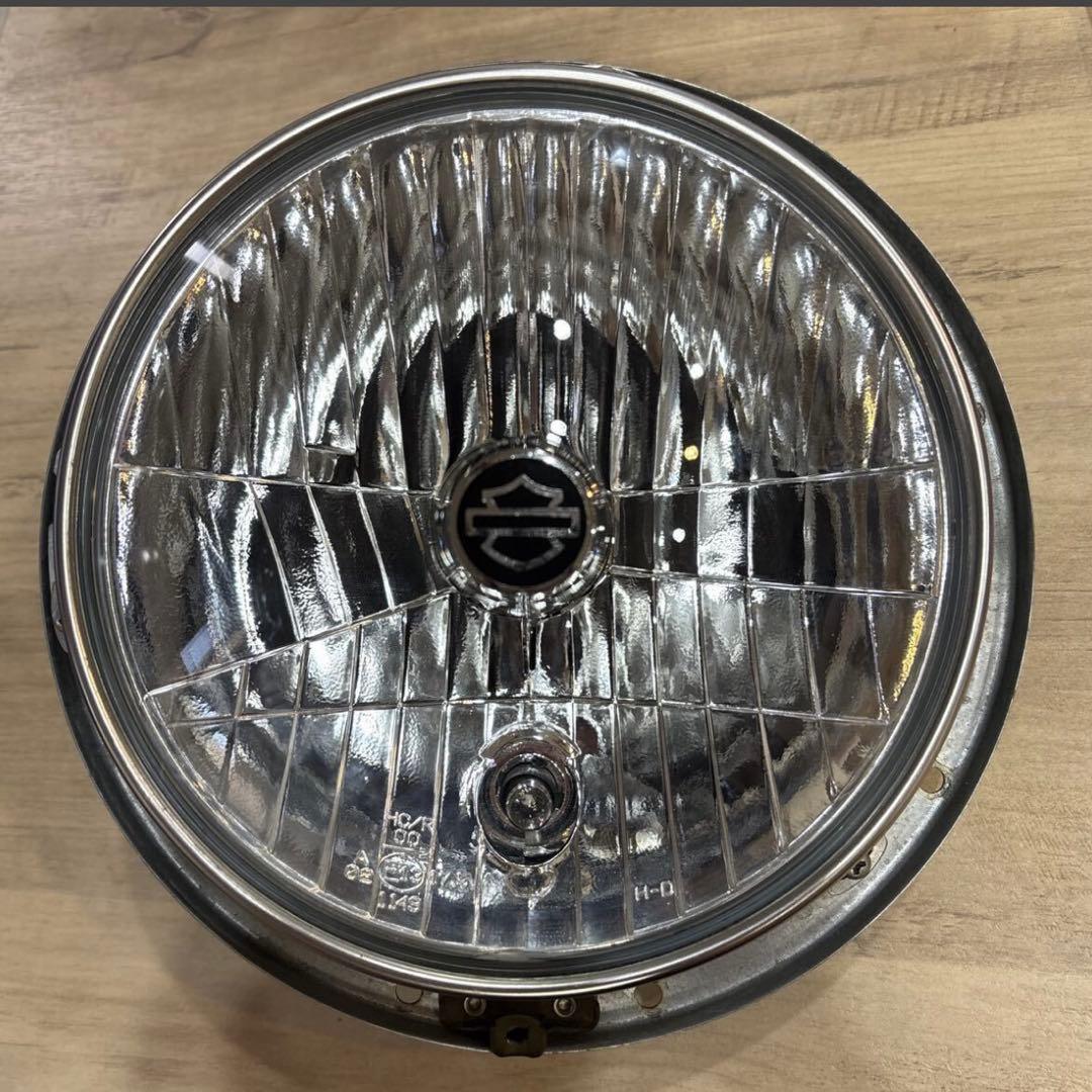 美品　ハーレー純正　7インチヘッドライト　ブラケット付き　ソフテイルなど