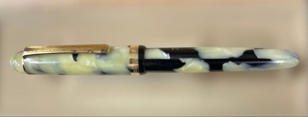 大幅値下げ‼️希少美品‼️レトロなマーブル模様PLATINUM 万年筆14Kペン先