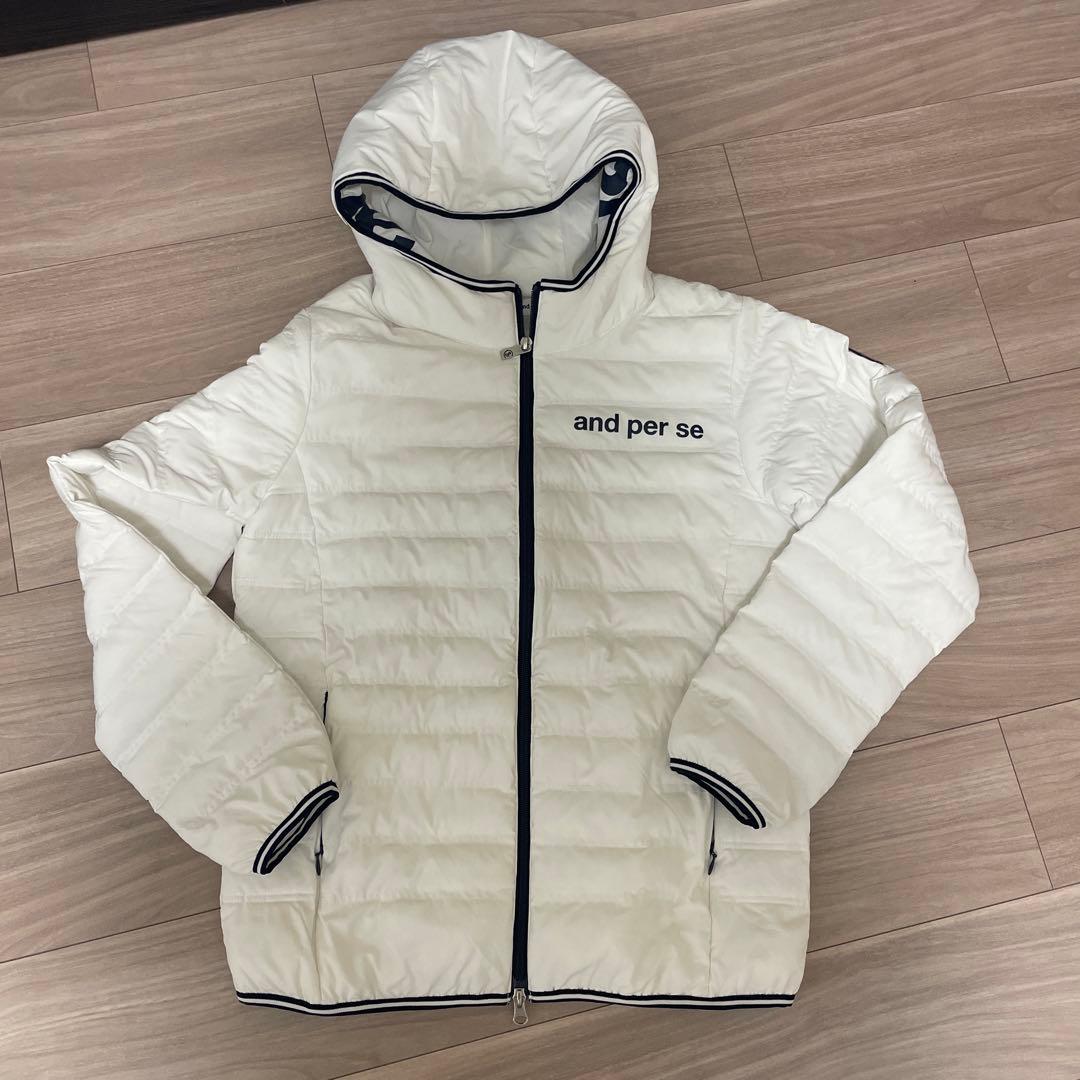 and per se フード付きジャケット ホワイト