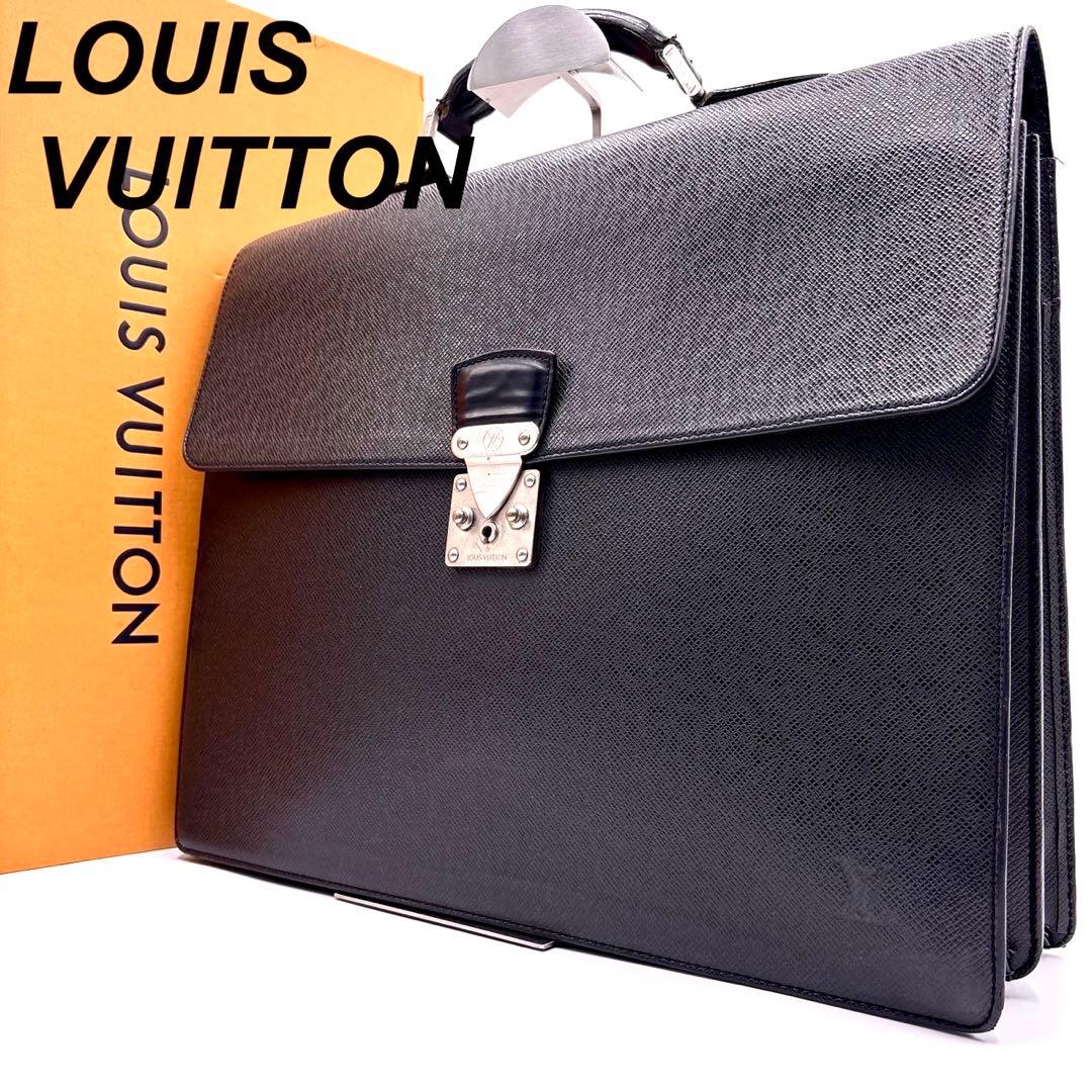 ルイヴィトン　タイガ　ロブスト1 ビジネスバッグ　ブリーフケース　A4 黒