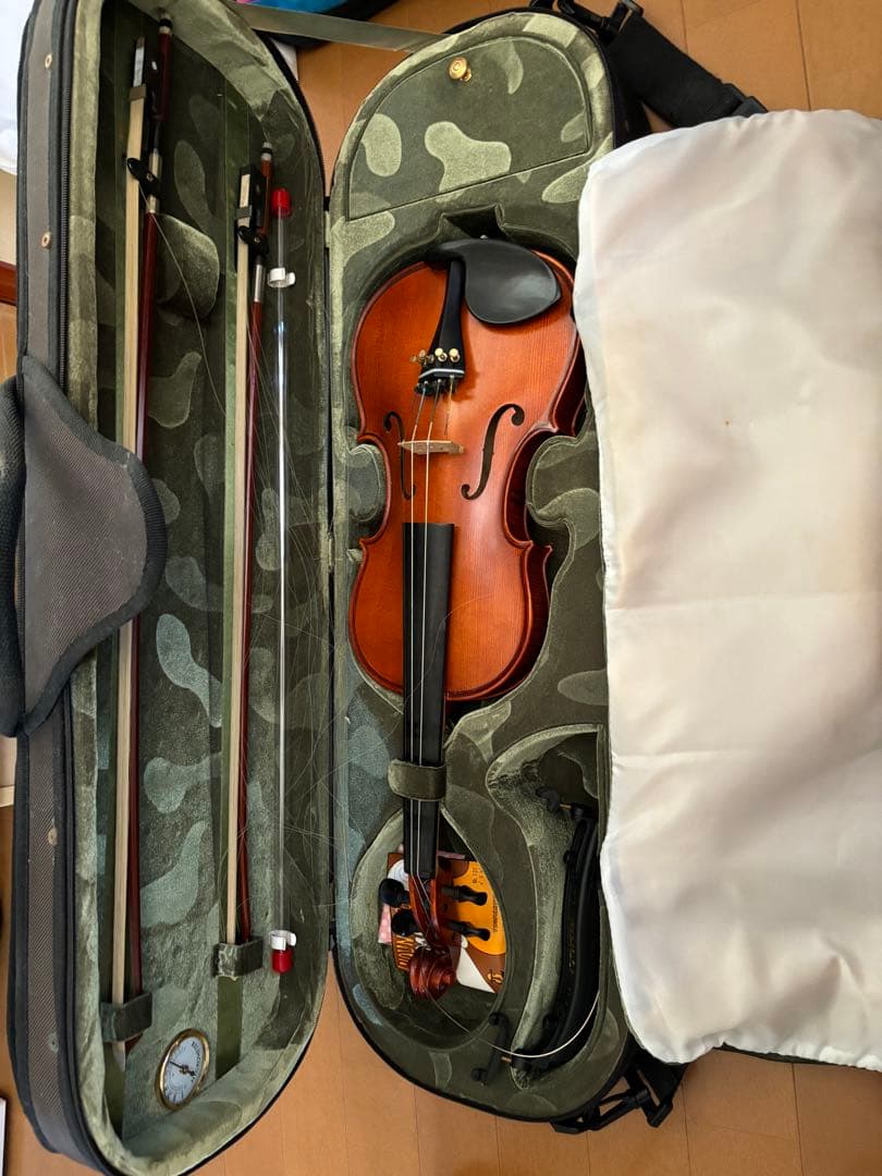 ヴァイオリンとケースセット