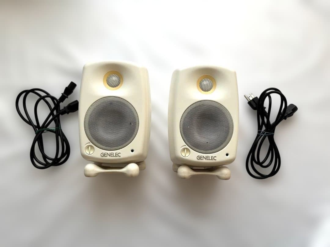 値下 GENELEC 8020B ホワイト スタジオモニタースピーカー　ペア