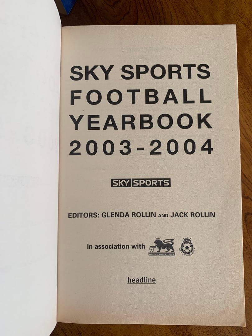 入手不可能！Football Yearbook '02-'03と03-'04二冊