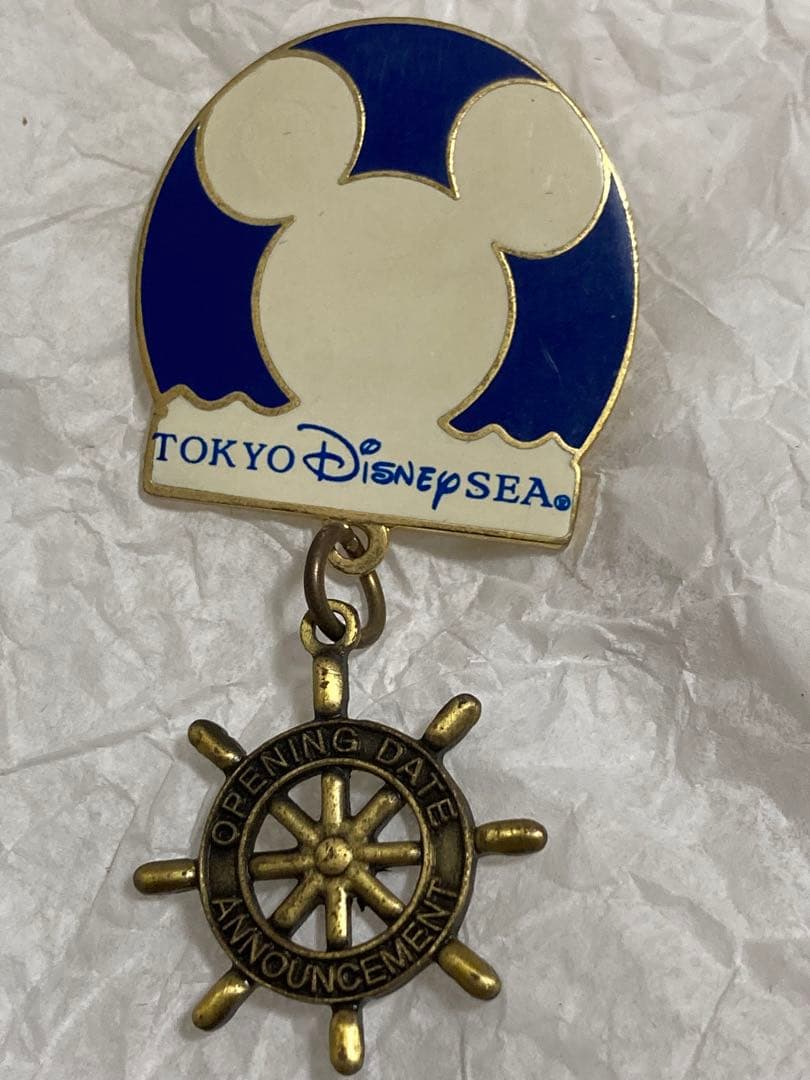レア　東京ディズニーシー　オープニング　デート　アナウンスメント　ピンバッジ