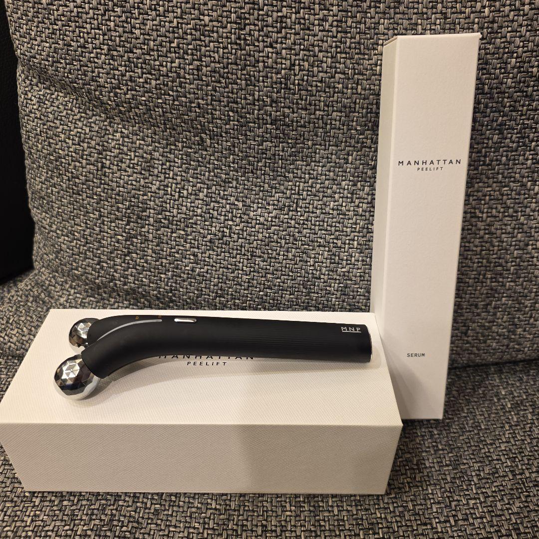 MANHATTAN PEELIFT 目元美顔器 セラム付き