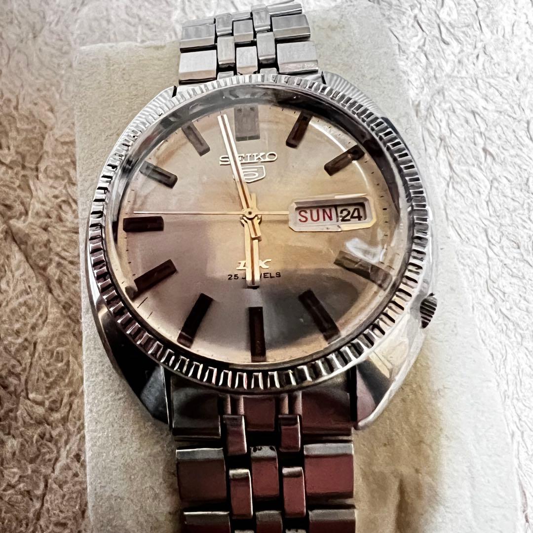 希少　美品稼働 ビンテージ時計6106-8141