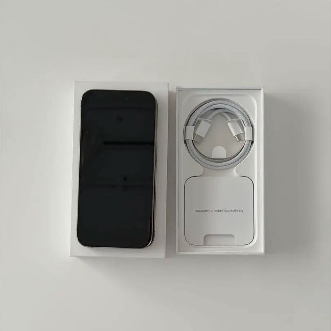 iPhone 15 Pro 256GB ナチュラルチタニウム SIMフリー