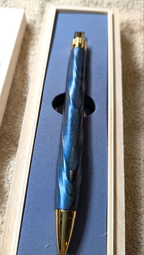 金杢犀　藍霞　屋久杉　浮造り国産漆 ボールペン