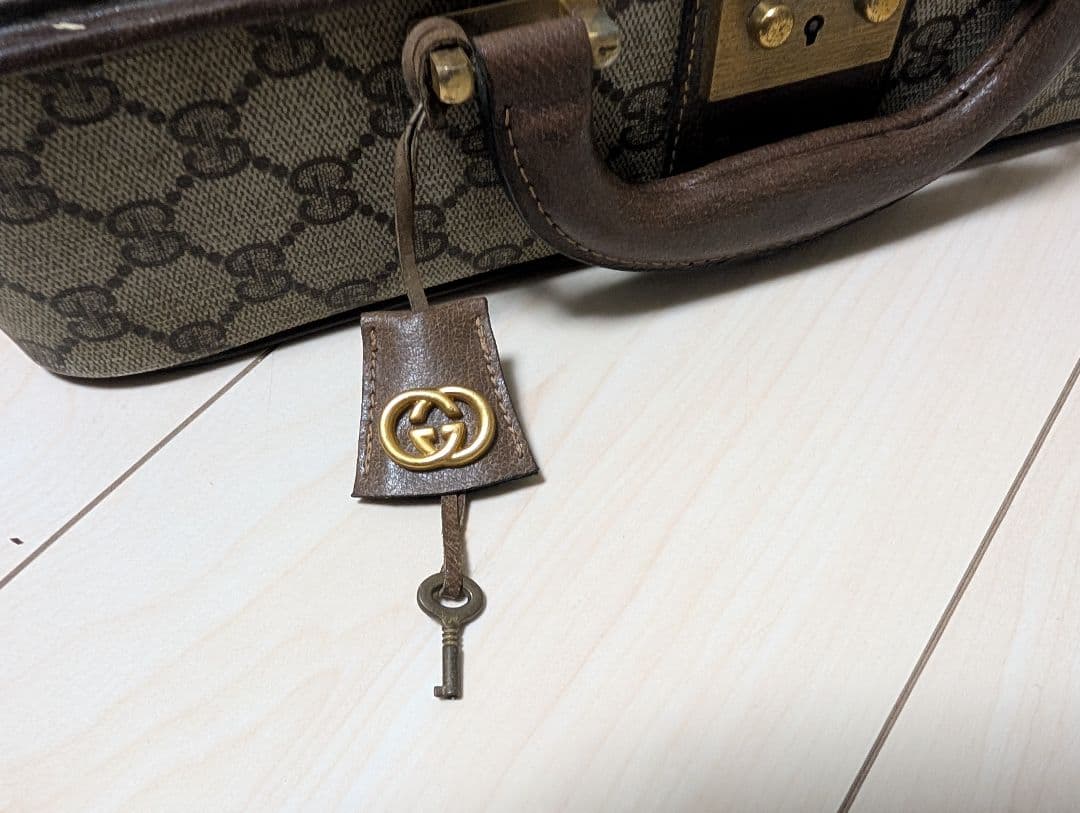Gucci グッチ　オリベッティ　タイプライターLETTERA35
