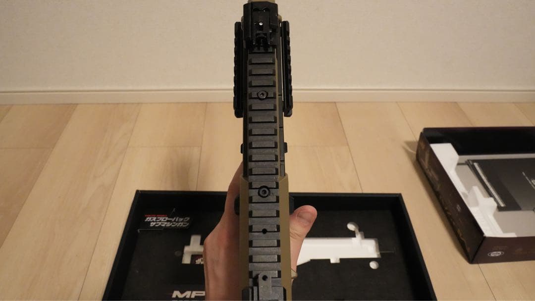 東京マルイ　MP7A1 ガスブローバック タンカラー