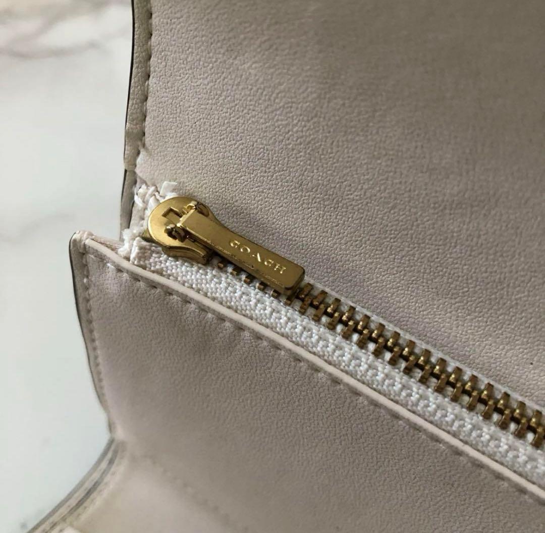 新品未使用 コーチ COACH 白 折り財布 ミディアム フラップ ウォレット