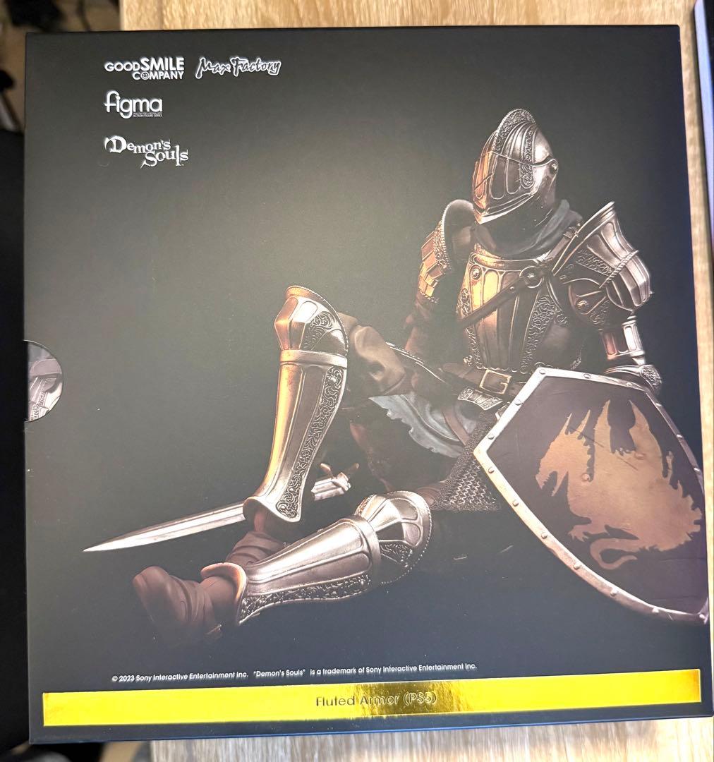 【新品】figma 「フリューテッドアーマー」塗装済み可動フィギュア