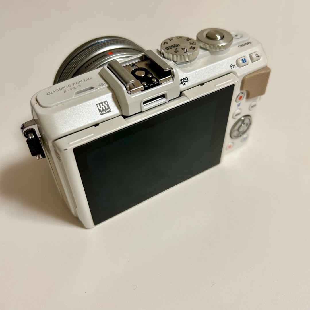 OLYMPUS PEN Lite E-PL7ホワイト ダブルレンズキット
