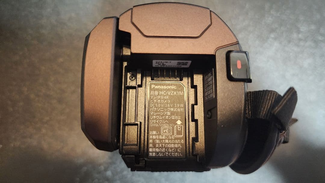 個人使用美品　マイク付　Panasonic HC-VZX1M 4K ビデオカメラ