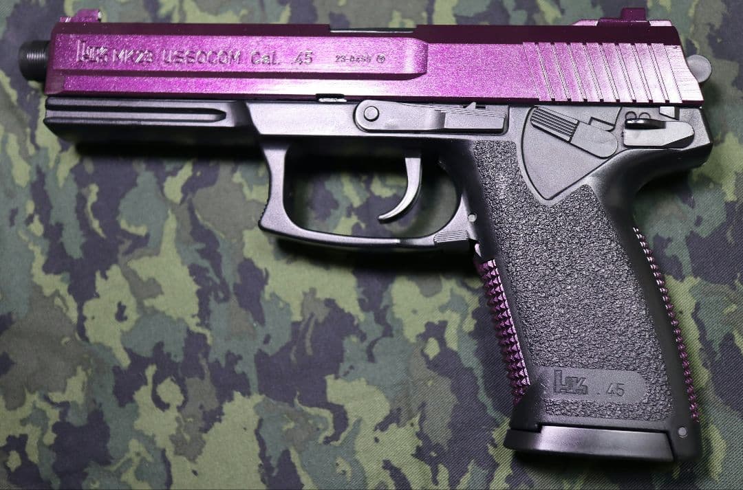 カスタム SOCOM Mk23 エアコッキングガン