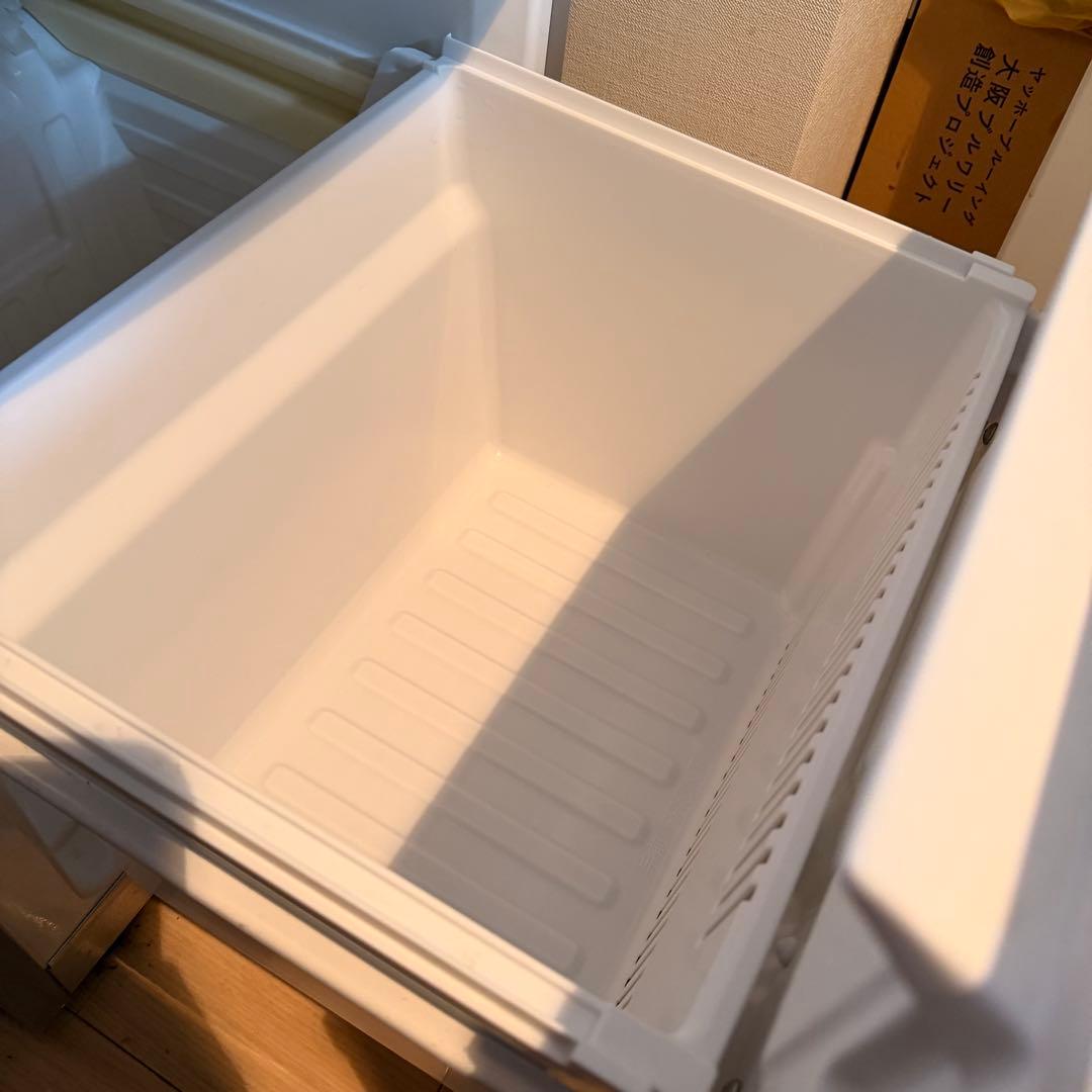 冷蔵庫　パナソニック　NR-B148W-S