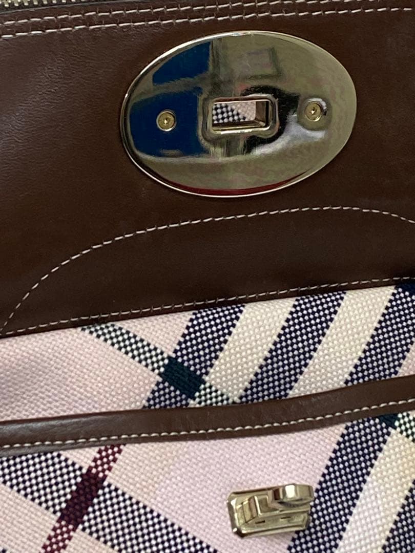 3-3202 Burberry ブルーレーベルのノバチェック柄キャンバス