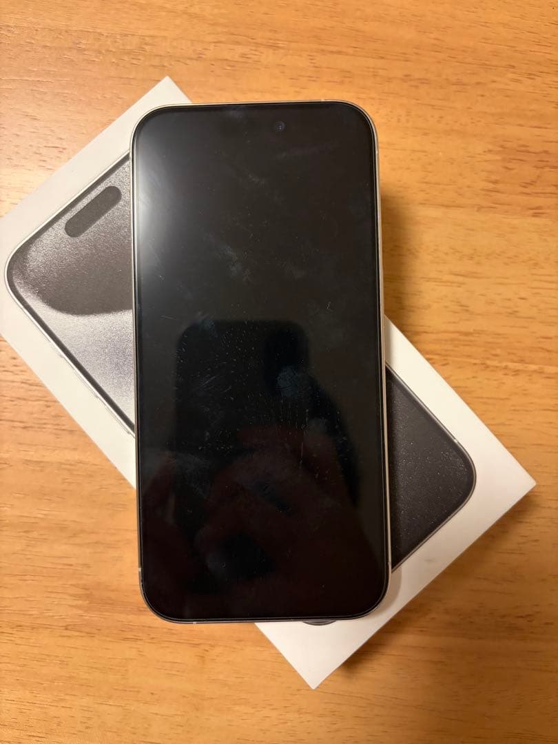 iPhone 15 pro 128GB ホワイトチタニウム