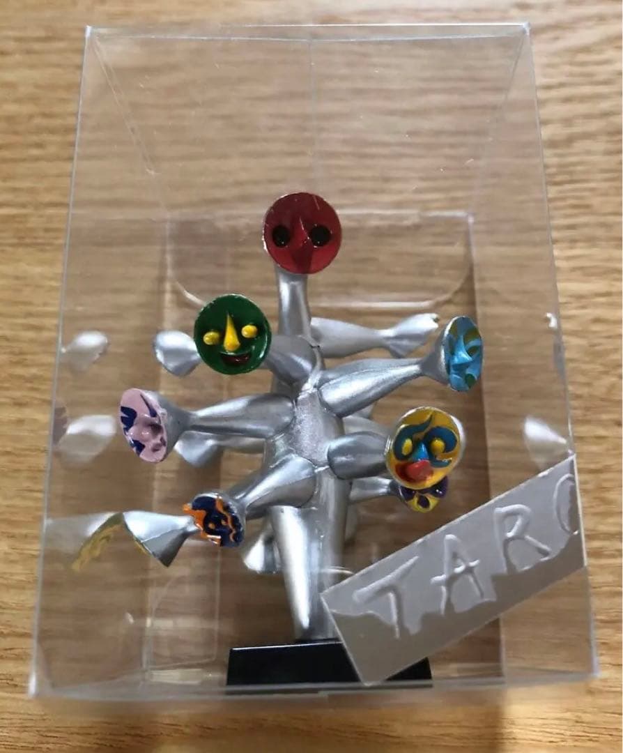 新品未開封 岡本太郎 ミニフィギュア 計3点 (太陽の塔/赤い手/こどもの樹)