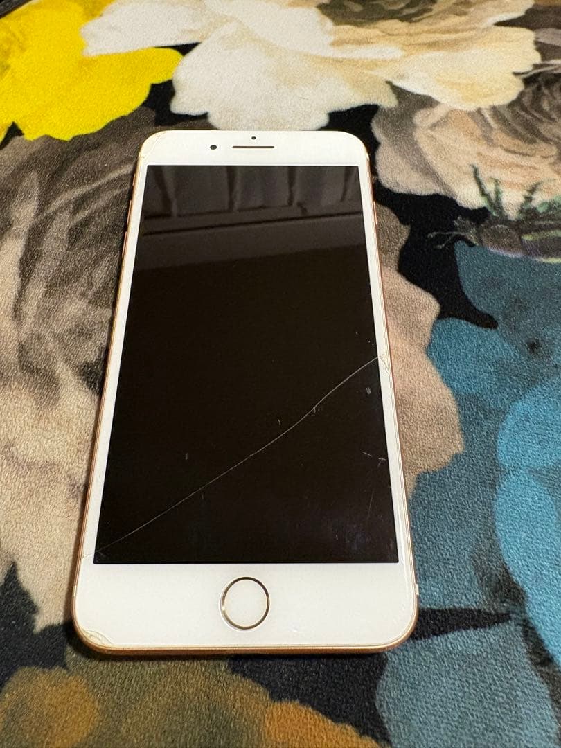 iPhone7Plus 256GBローズゴールド動作良好画面コーティング割れあり