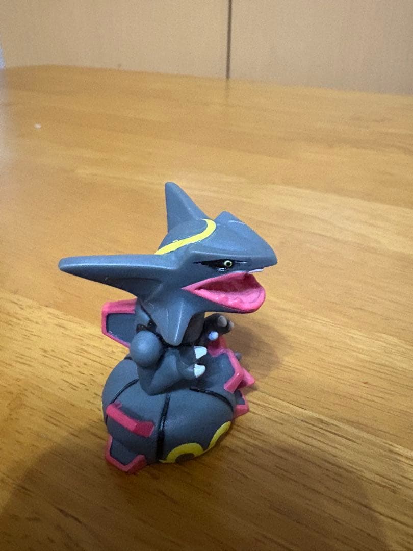 ポケモンキッズ　レックウザ　色違い　指人形