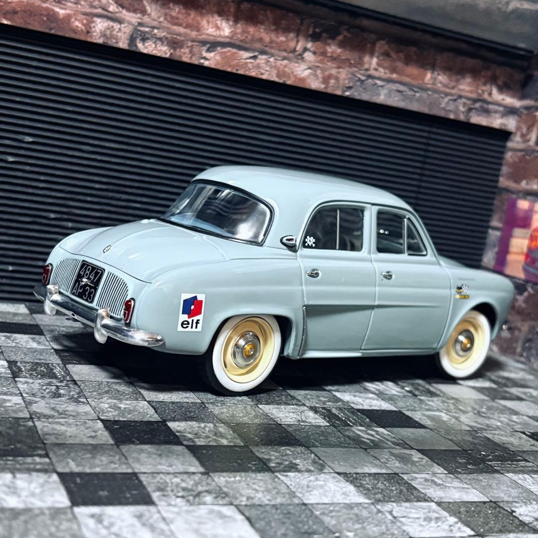 ワンオフカスタム 1/18 NOREV ルノー ドーフィン 1958