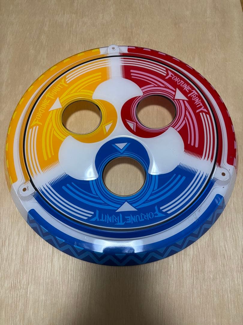フォーチュントリニティ　3色クルーン　メダルゲーム