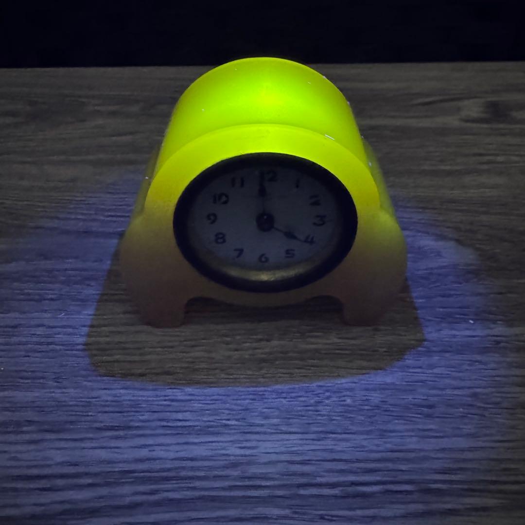 TRADE MARK 時計 ウランガラス