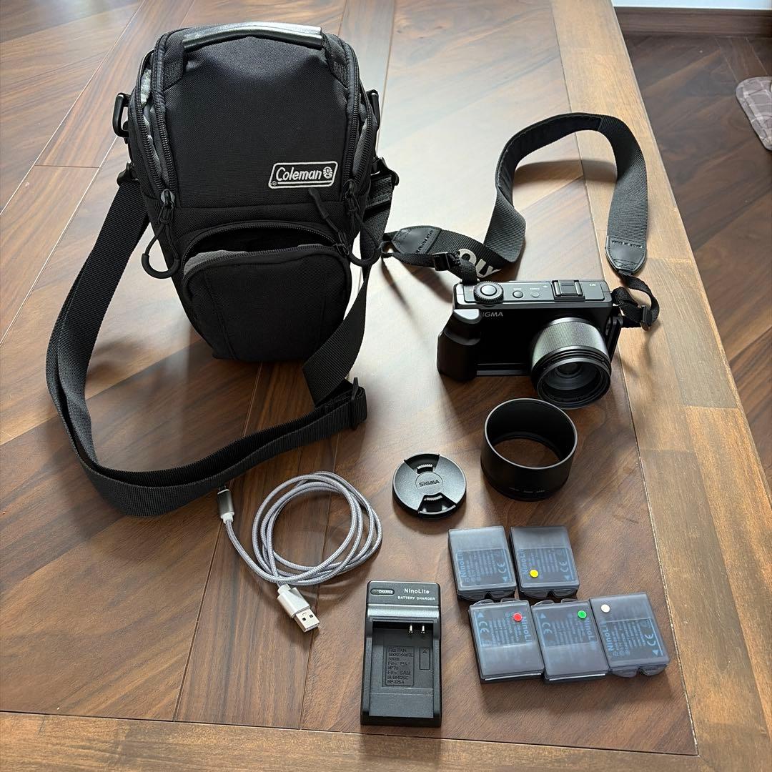 よ*ー様 再オークションSIGMA dp3 Merrill 美品　バッテリー5個