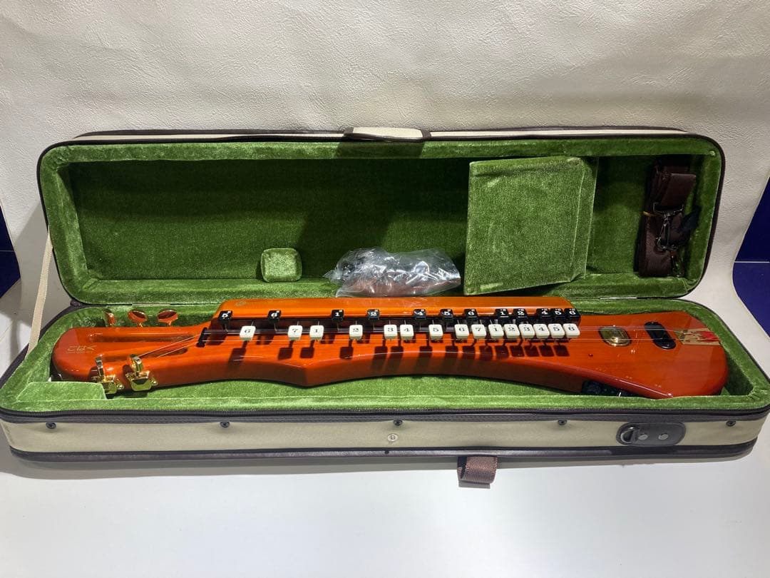 (L)★美品★SUZUKI 鈴木楽器製作所 電気大正琴 大正琴 こはくCHK-1