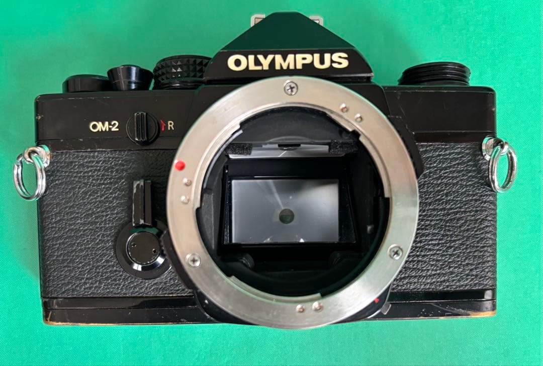 ★ OLYMPUS OM-2 (使用説明書付) + 広角レンズ 28mm